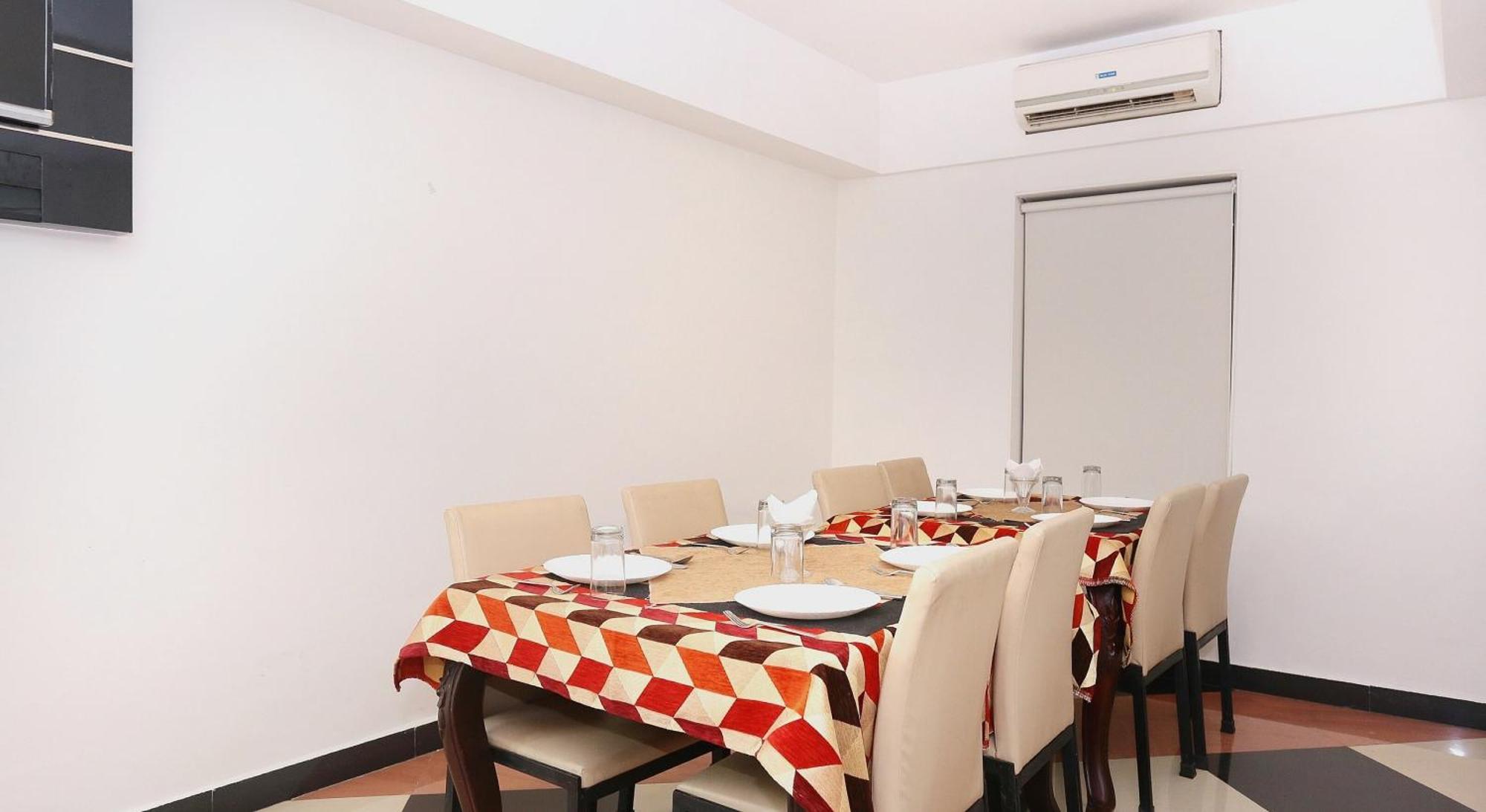 Hotel Super Townhouse Dona Castle à Kollam Extérieur photo