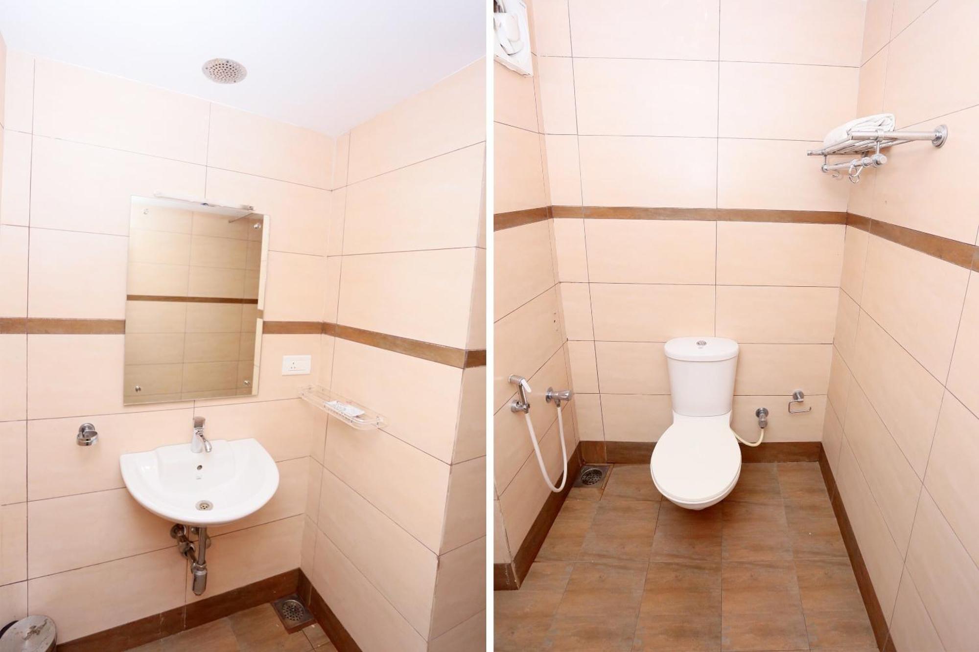 Hotel Super Townhouse Dona Castle à Kollam Extérieur photo