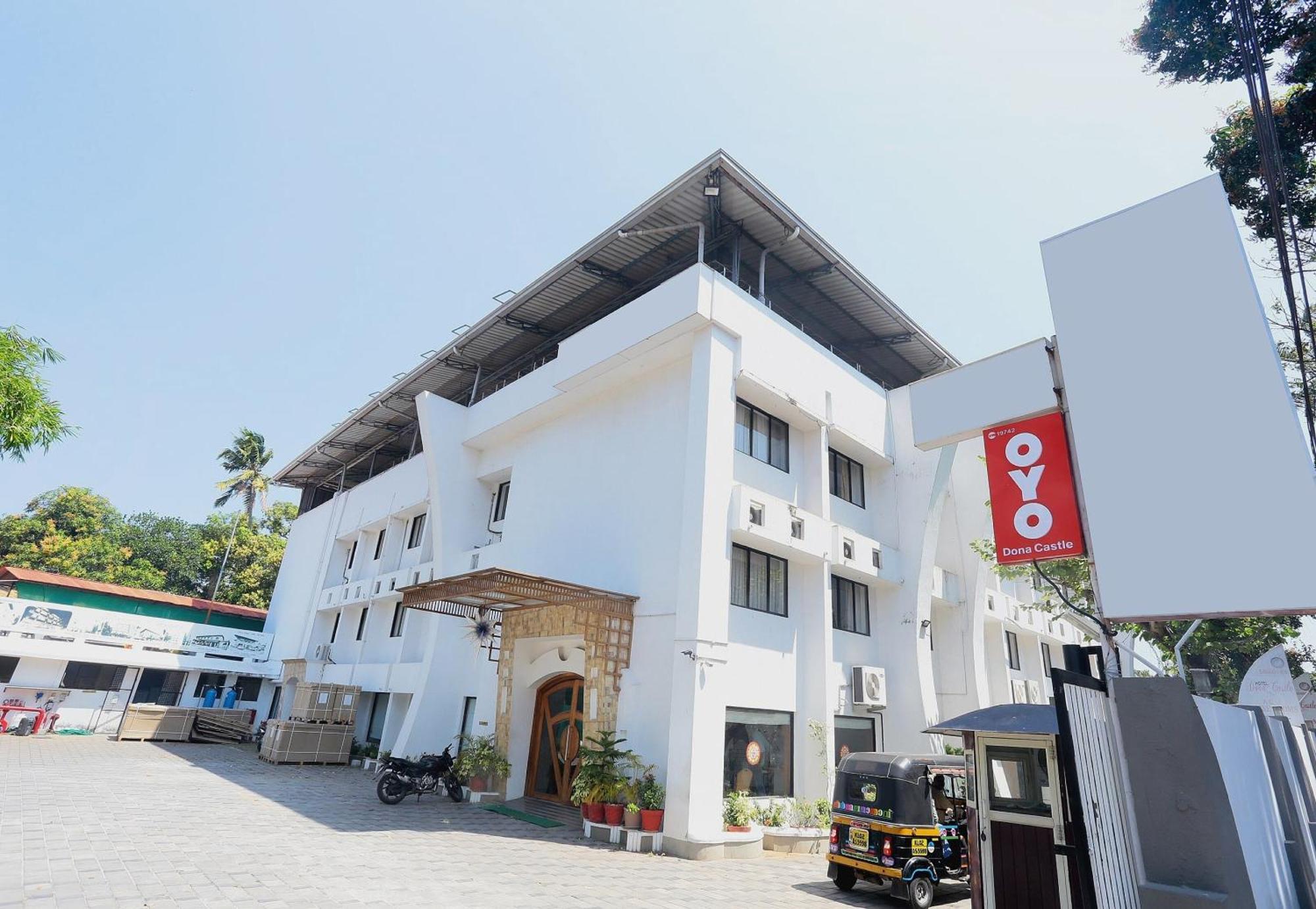 Hotel Super Townhouse Dona Castle à Kollam Extérieur photo
